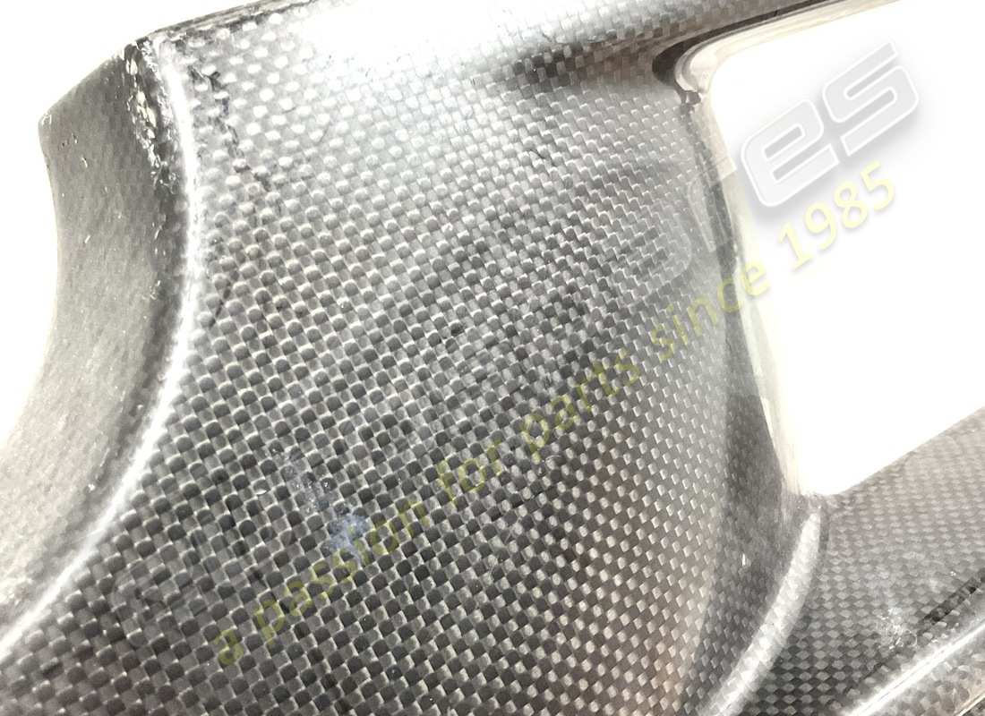 USED FERRARI REAR BUMPER TOP CARBON UPPER PANEL. PART NUMBER 69579600 (4) used ferrari rear bumper top carbon upper panel. part number 69579600 (4)