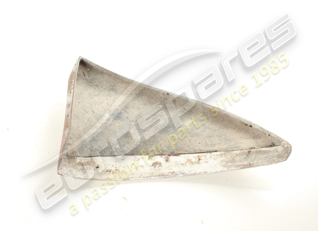 USED LAMBORGHINI RIGHT REAR FENDER END. PART NUMBER 007010033 (1) used lamborghini right rear fender end. part number 007010033 (1)