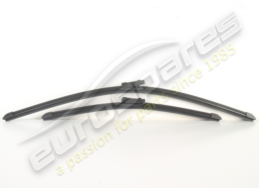 NEW MASERATI WIPER BLADES KIT. PART NUMBER 673012891 (1) new maserati wiper blades kit. part number 673012891 (1)