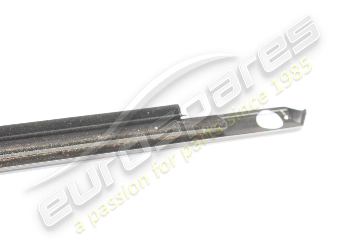 USED LAMBORGHINI WIN. WEATHERSTRIP. PART NUMBER 4ML839475T94 (3) used lamborghini win. weatherstrip. part number 4ml839475t94 (3)