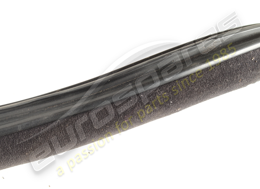 used maserati rh door rubber gasket. part number 384500158 (3)