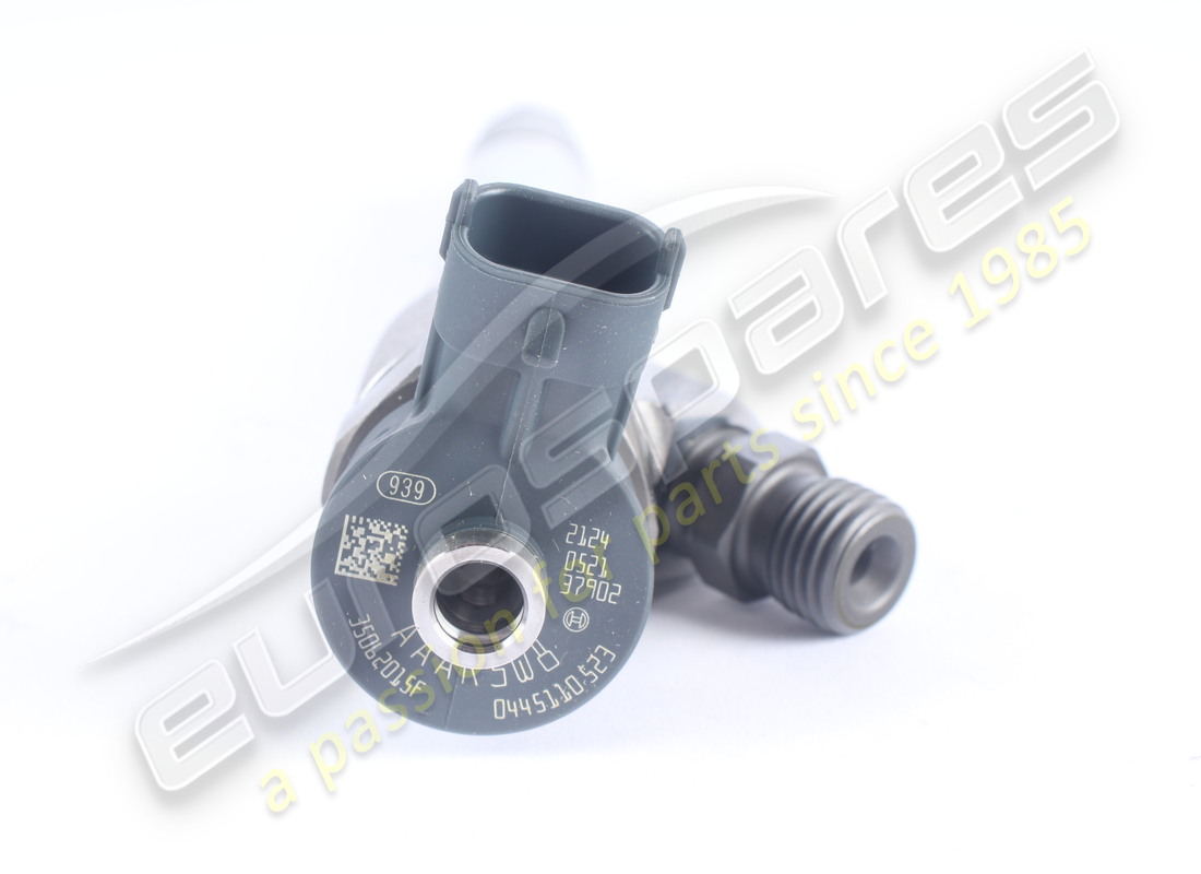 NEW BOSCH FUEL INJECTOR. PART NUMBER 46328232 (4) new bosch fuel injector. part number 46328232 (4)