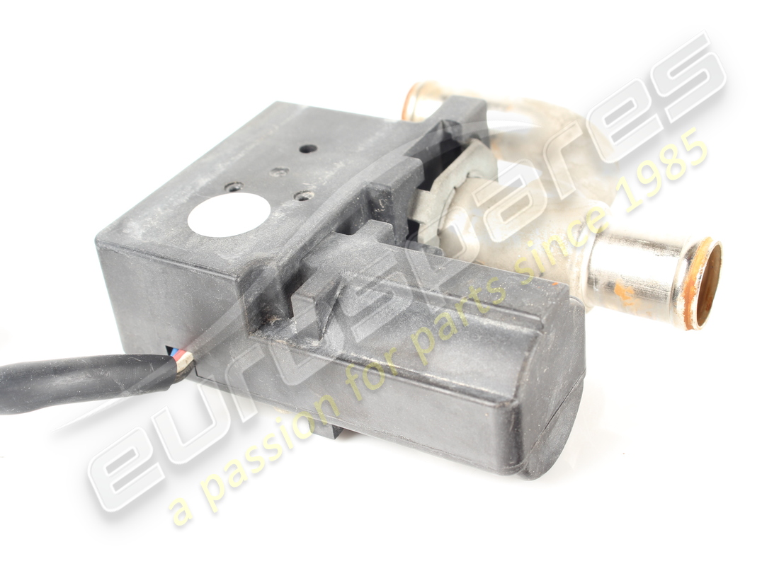 used ferrari rh tgk valve. part number 67635900 (3)