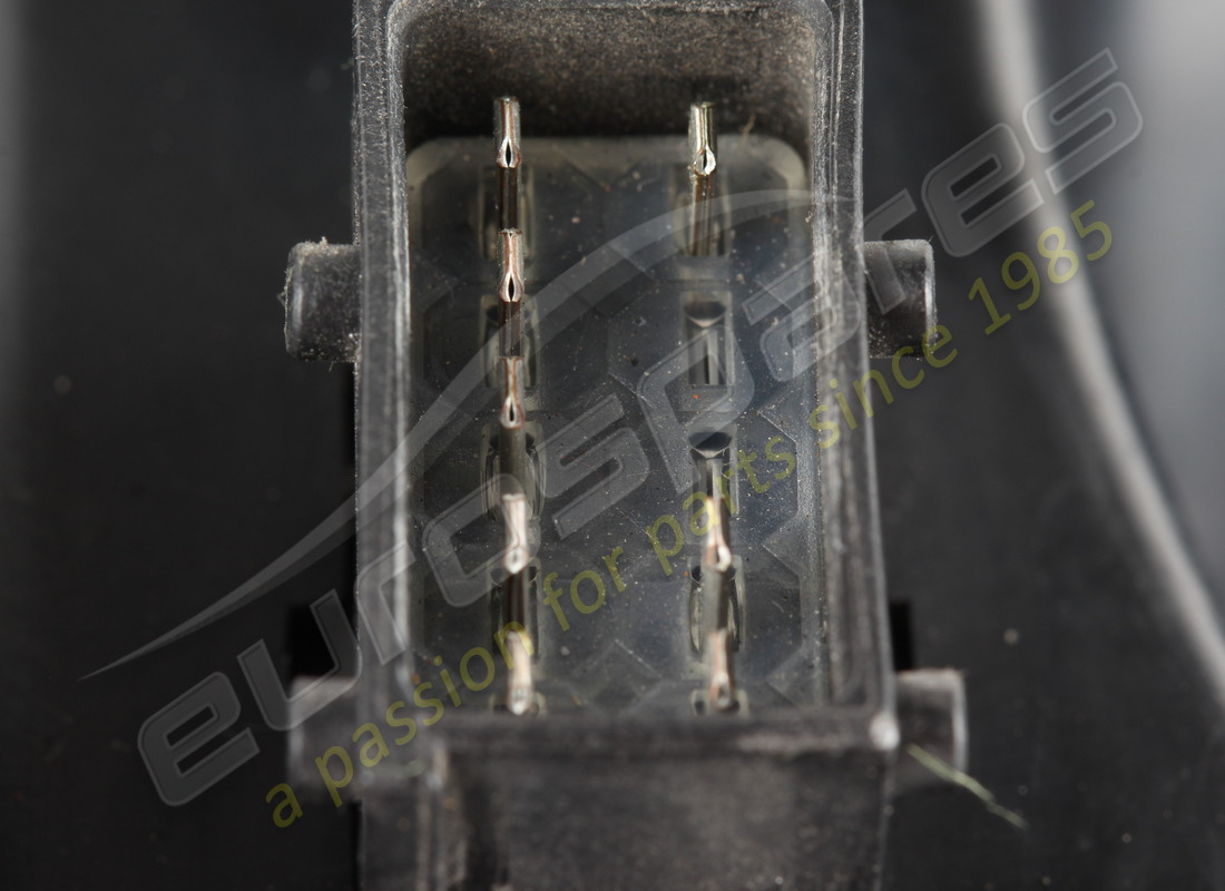 DAMAGED EUROSPARES HEADLAMP. PART NUMBER EAP1392841 (15) damaged eurospares headlamp. part number eap1392841 (15)