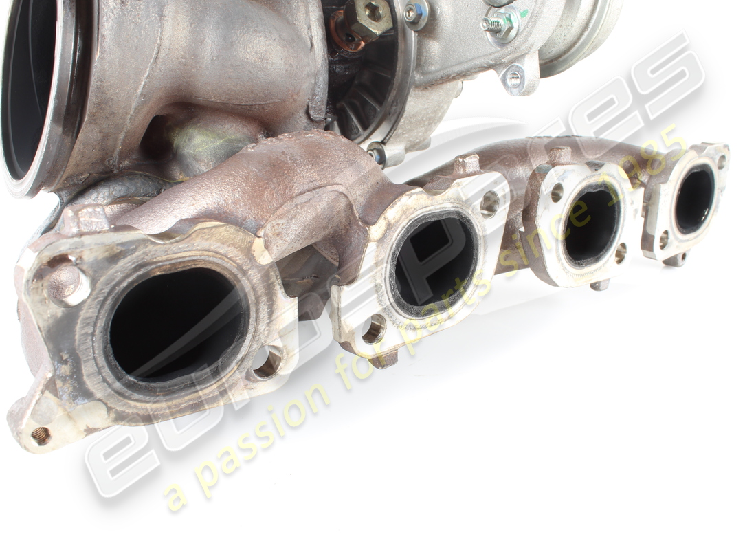 used ferrari rh turbocharger. part number 307672 (3)