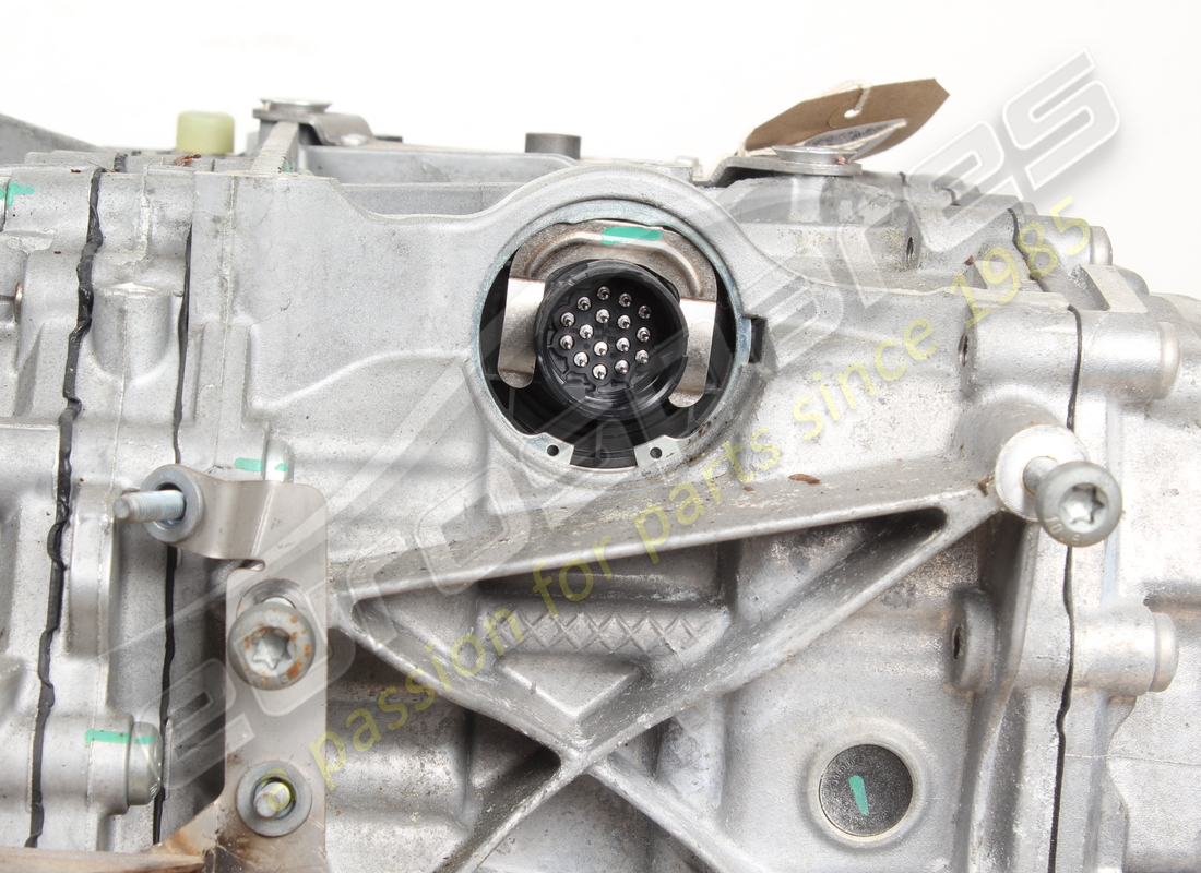 USED FERRARI COMPLETE DCT GEARBOX. PART NUMBER 790512 (5) used ferrari complete dct gearbox. part number 790512 (5)