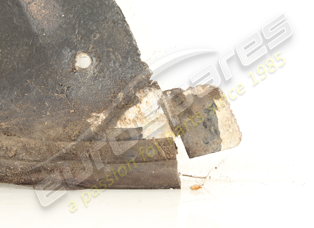 used ferrari lh rear gravel guard. part number 61816100 (2)