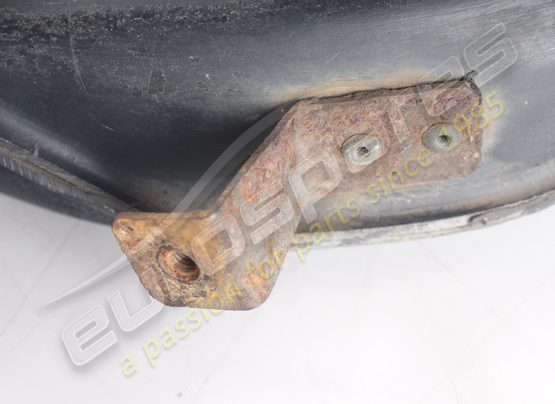 used maserati rh brake duct. part number 386100154 (4)