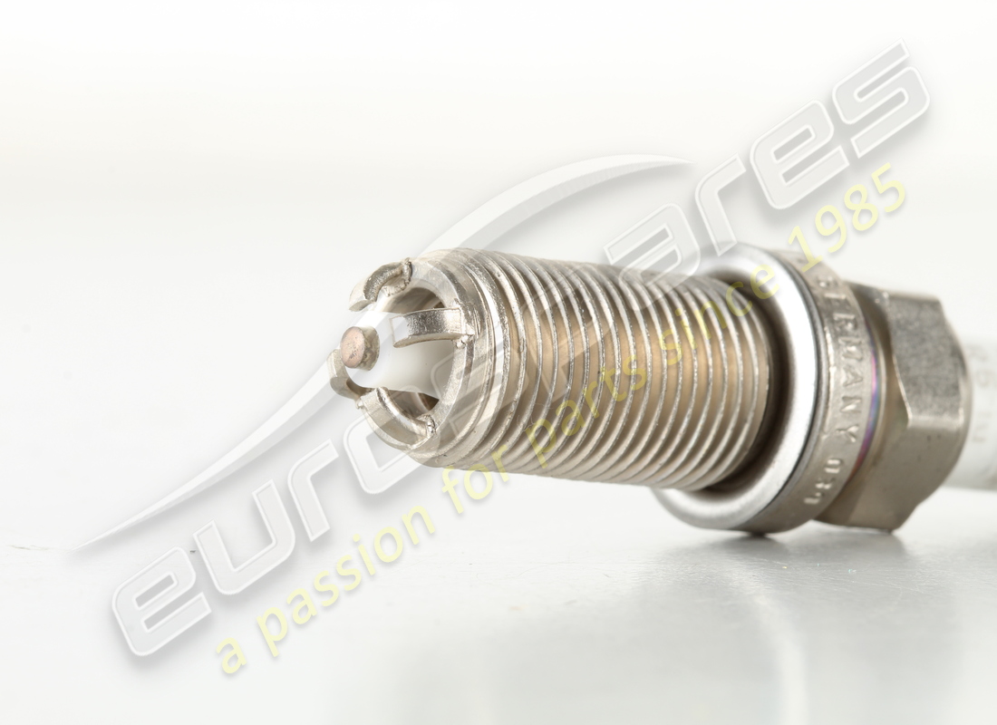 NEW BOSCH SPARK PLUG. PART NUMBER 99917023290 (3) new bosch spark plug. part number 99917023290 (3)