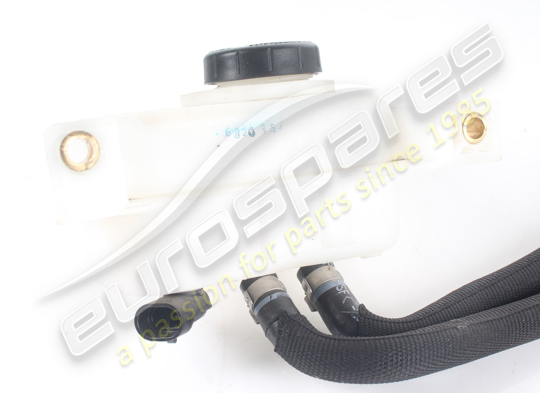 USED FERRARI BRAKE FLUID RESERVOIR COMPLETE. PART NUMBER 262568 (4) used ferrari brake fluid reservoir complete. part number 262568 (4)