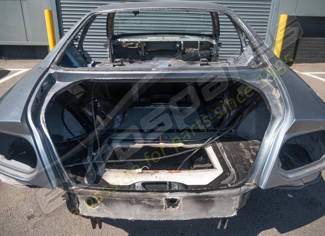 USED FERRARI COMPLETE BODYSHELL. PART NUMBER 65887700 (10) used ferrari complete bodyshell. part number 65887700 (10)