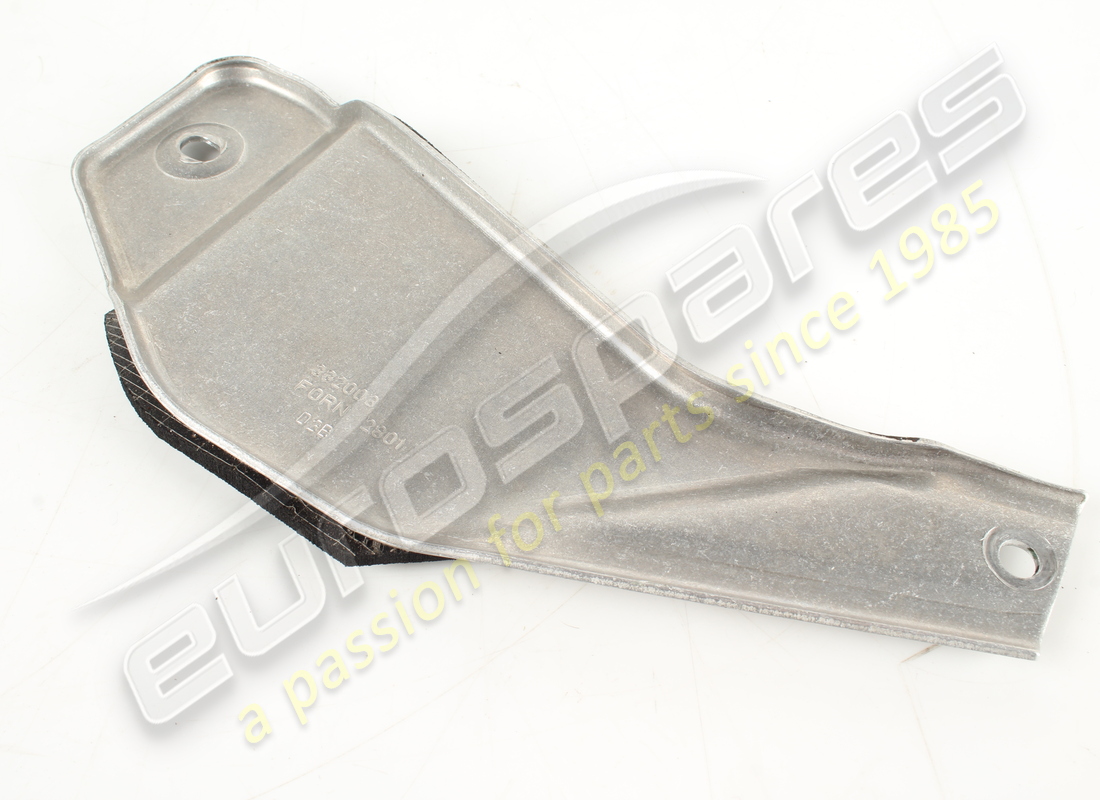 used ferrari front rh bracket. part number 332004 (2)