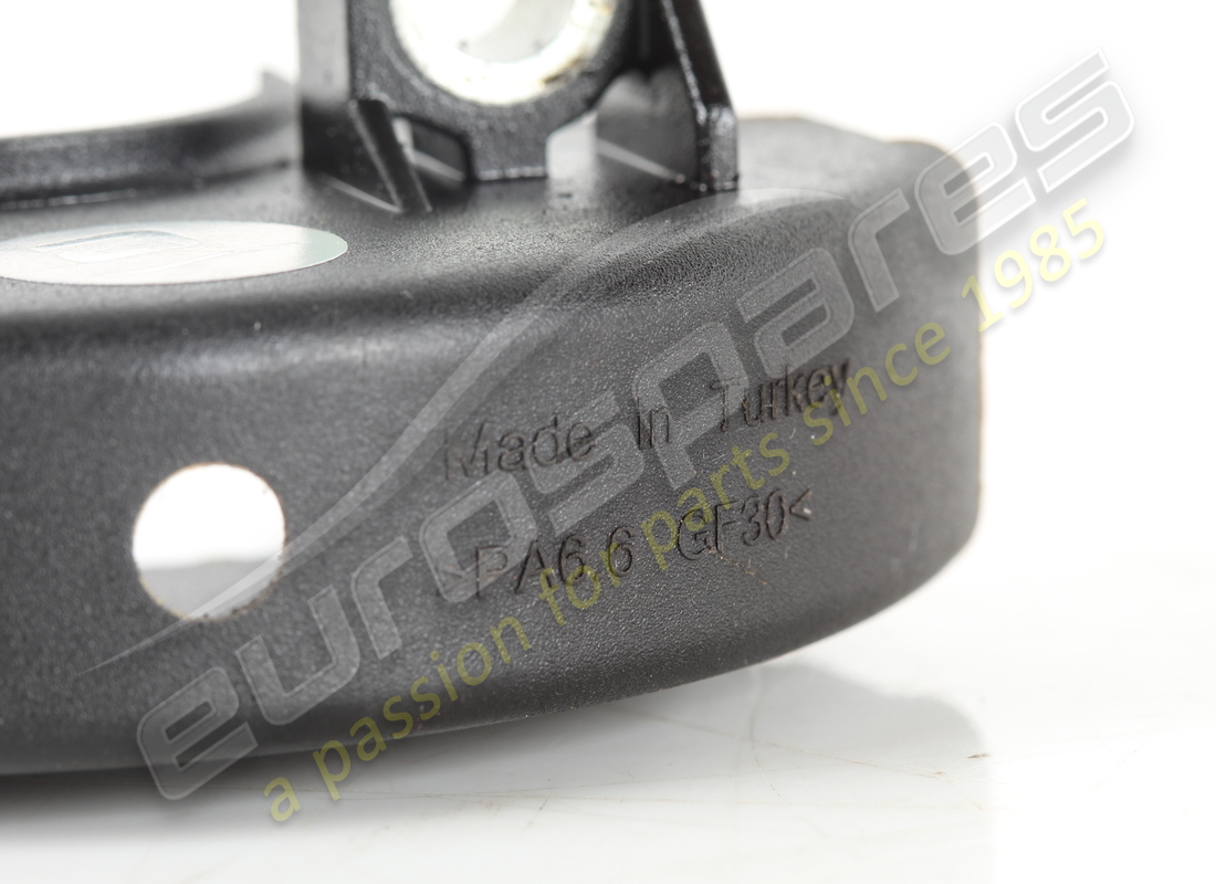 USED LAMBORGHINI SHIELD. PART NUMBER 0P2115132 (4) used lamborghini shield. part number 0p2115132 (4)