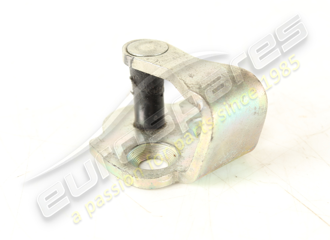 used maserati striker. part number 85321500 (2)