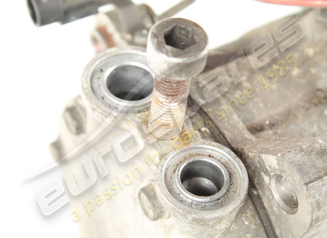 used maserati sanden compressor. part number 578377502 (9)