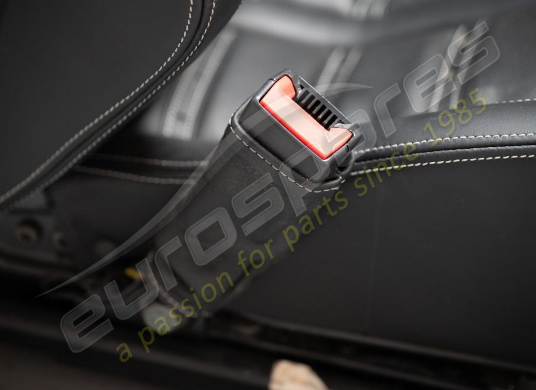 used ferrari complete seat set. part number eap1558688 (22)