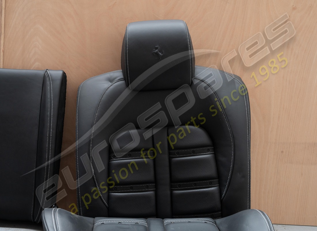used ferrari complete seat set. part number eap1558688 (27)
