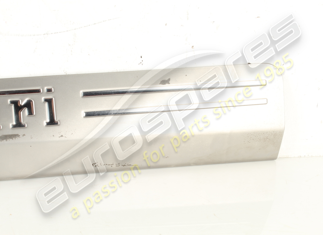 USED FERRARI RH KICKPLATE. PART NUMBER 81361800 (3) used ferrari rh kickplate. part number 81361800 (3)