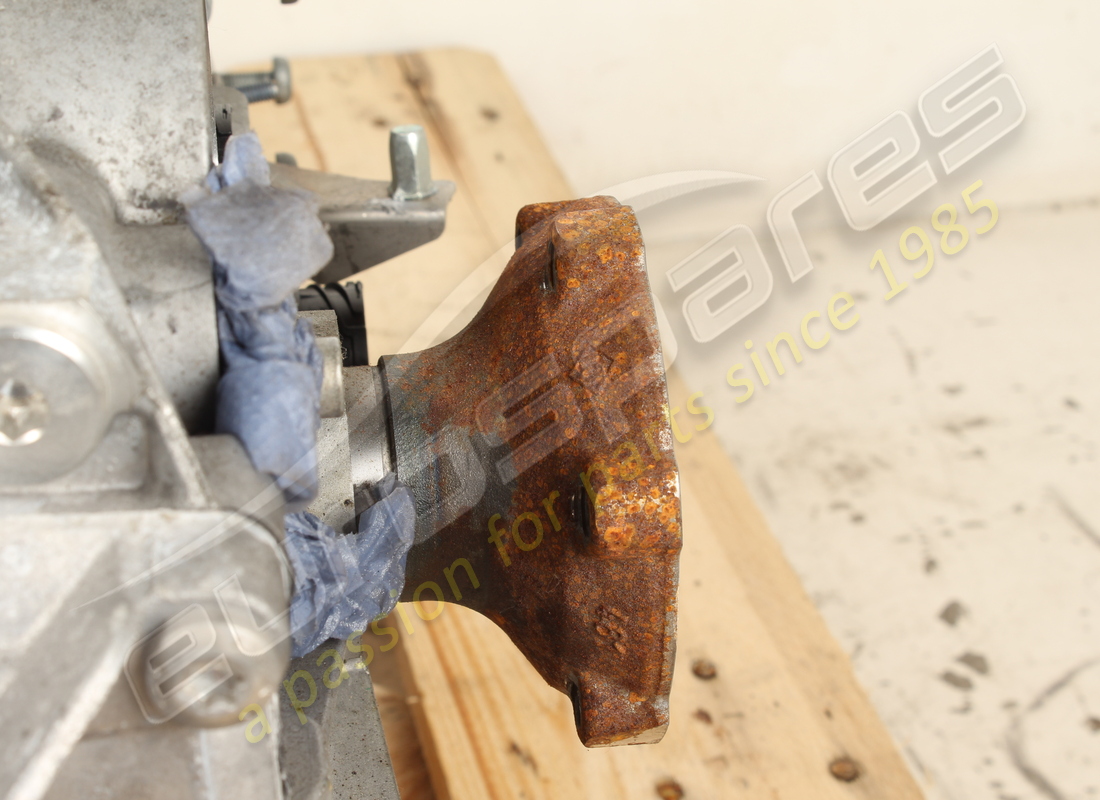 USED FERRARI COMPLETE DCT GEARBOX. PART NUMBER 790512 (7) used ferrari complete dct gearbox. part number 790512 (7)