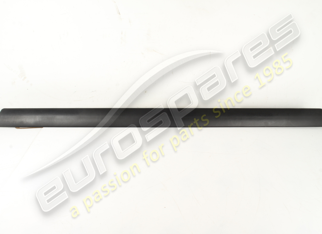 USED FERRARI TRIM IN BLACK VM8500. PART NUMBER 65122400 (6) used ferrari trim in black vm8500. part number 65122400 (6)