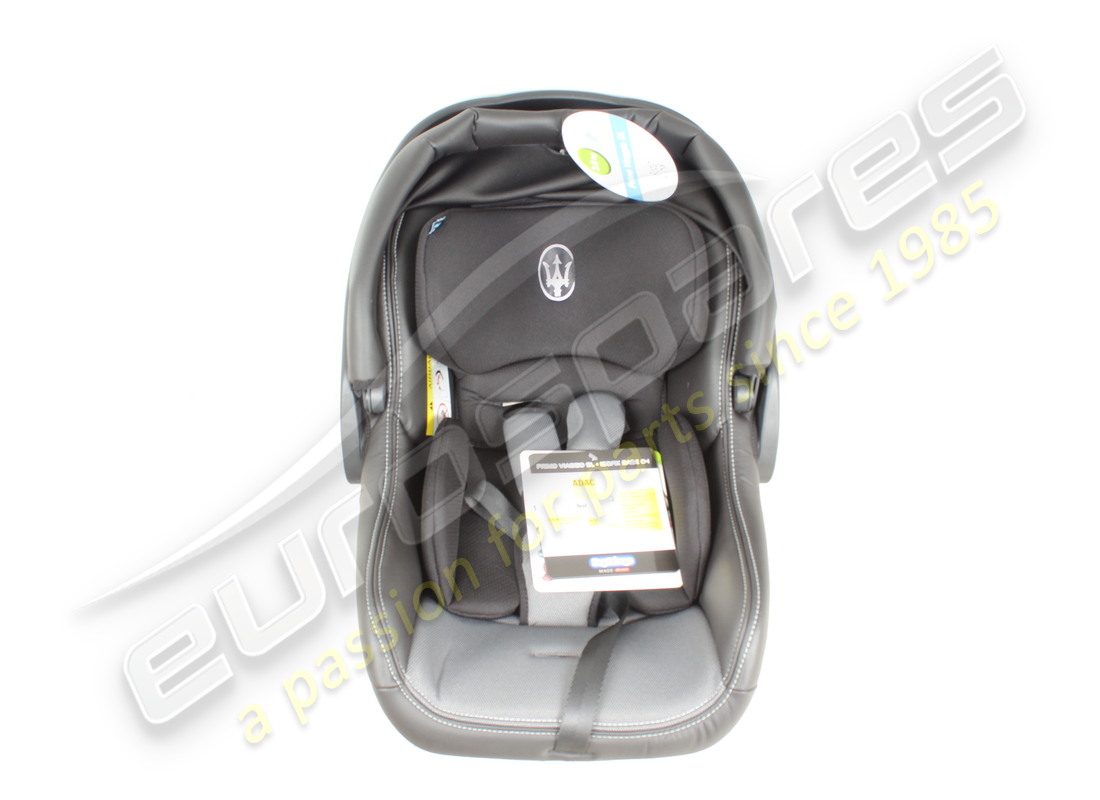 new maserati universal isofix child seat (gr.0+). part number 940000420 (1)