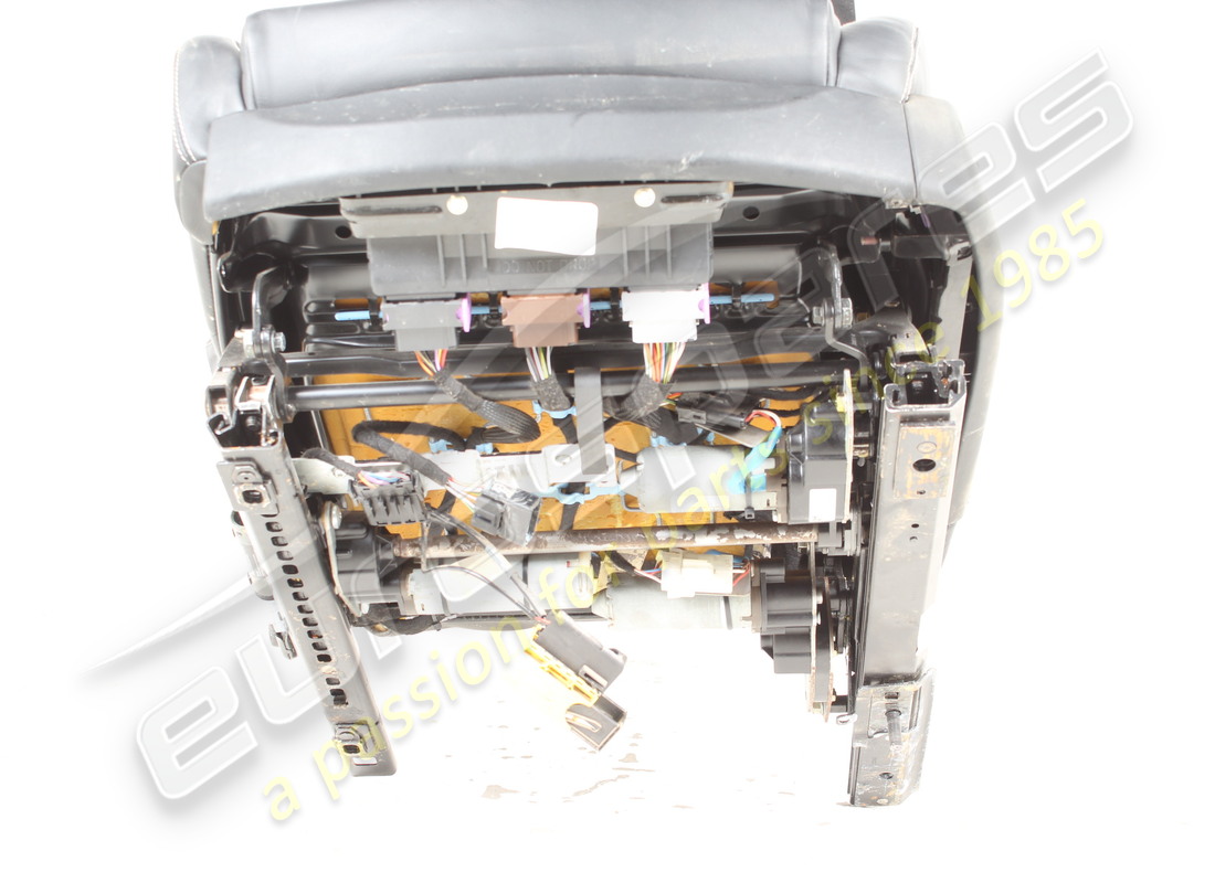 DAMAGED FERRARI RHD LH SEAAT IN BLACK. PART NUMBER 67847300 (4) damaged ferrari rhd lh seaat in black. part number 67847300 (4)