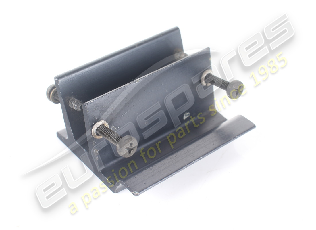 USED Maserati SUPPORT . PART NUMBER 393250303 (1)