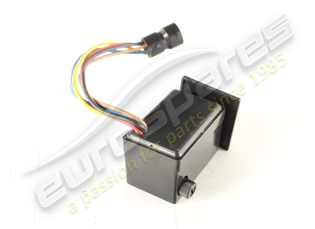 USED FERRARI FAN SWITCH (6-PIN). PART NUMBER 2578089000 (3) used ferrari fan switch (6-pin). part number 2578089000 (3)