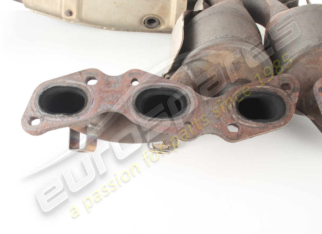 USED ASTON MARTIN MANIFOLD AND CAT CONVERTER ASSEMBLY, RH PART NUMBER 4G4E5G236BE (2) used aston martin manifold and cat converter assembly, rh part number 4g4e5g236be (2)