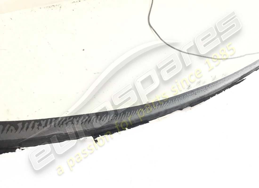 USED FERRARI FRONT WINDSCREEN (CENTRAL ANTENNA CONNECTION). PART NUMBER 63020000 (2) used ferrari front windscreen (central antenna connection). part number 63020000 (2)