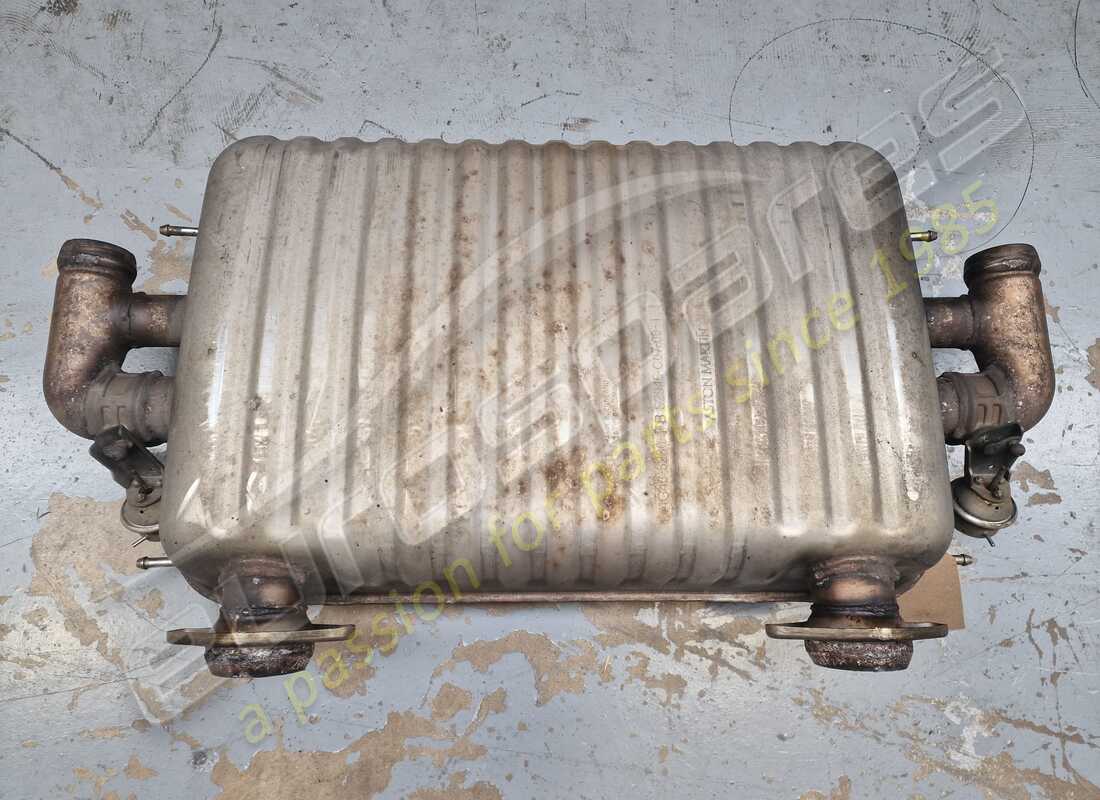 USED ASTON MARTIN MUFFLER AND BYPASS VALVE ASSEMBLY. PART NUMBER 4G435230FC (2) used aston martin muffler and bypass valve assembly. part number 4g435230fc (2)