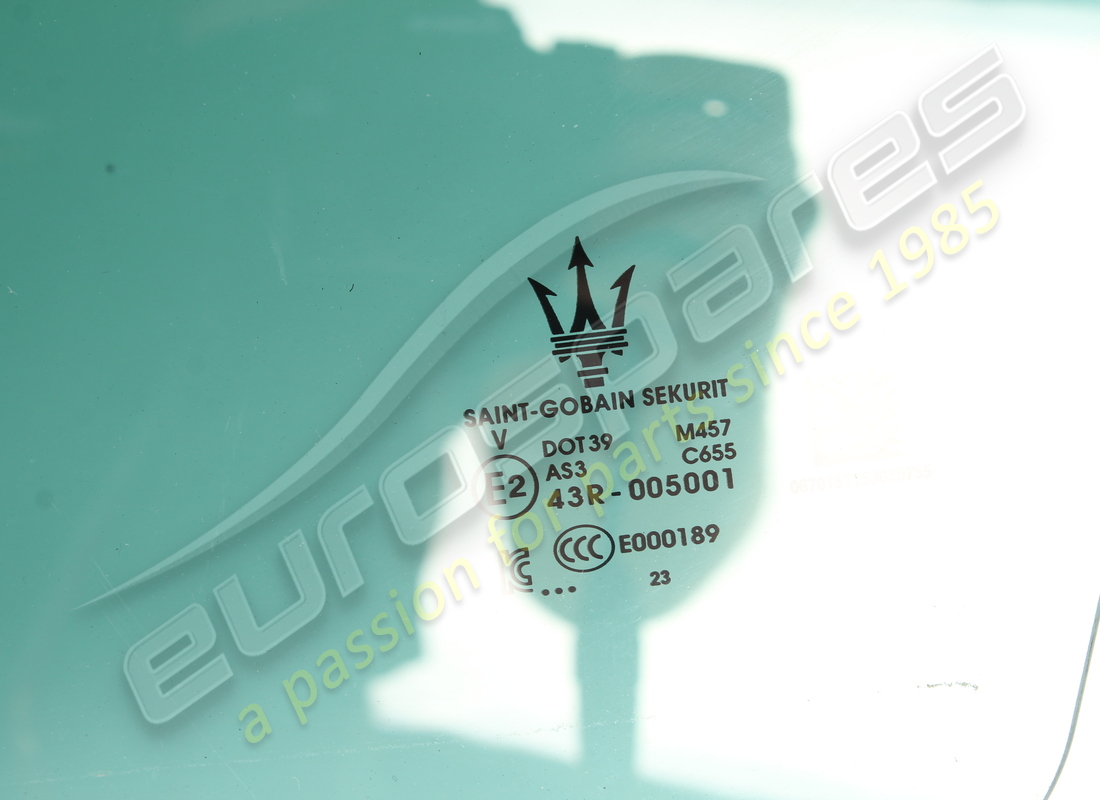 USED MASERATI REAR LH DOOR WINDOW GLASS. PART NUMBER 670157153 (2) used maserati rear lh door window glass. part number 670157153 (2)