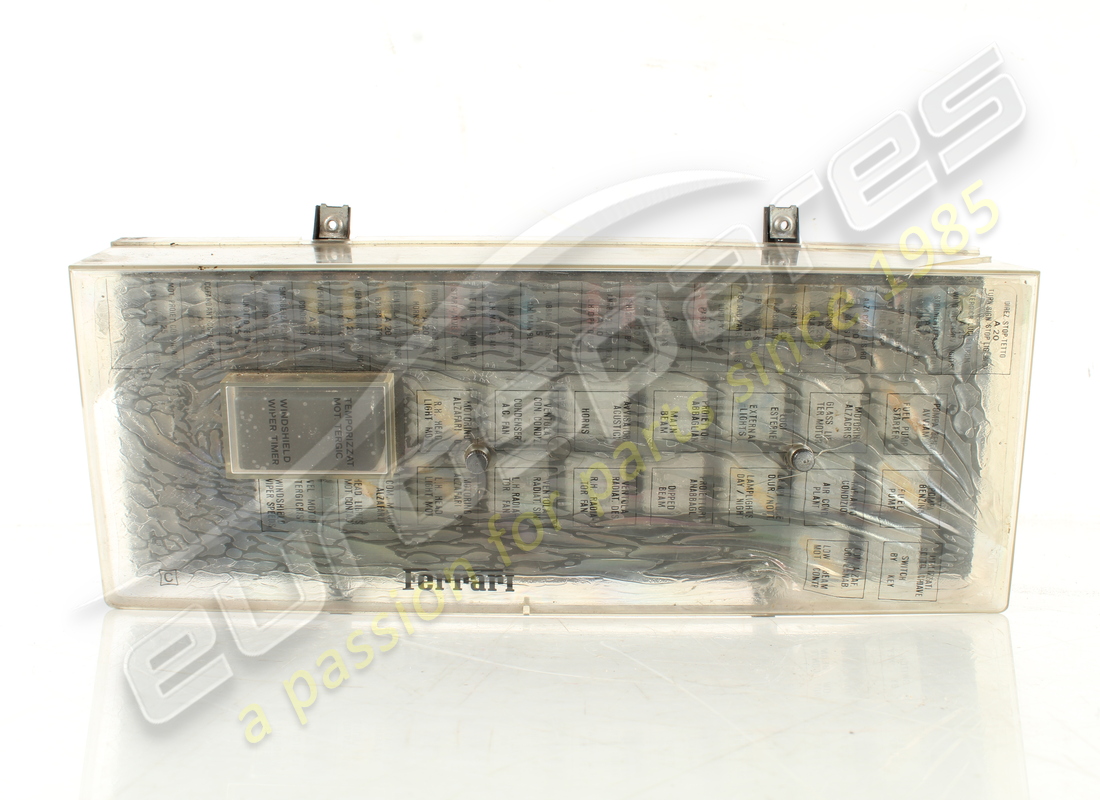 USED FERRARI FUSE BOARD . PART NUMBER 116054 (1)