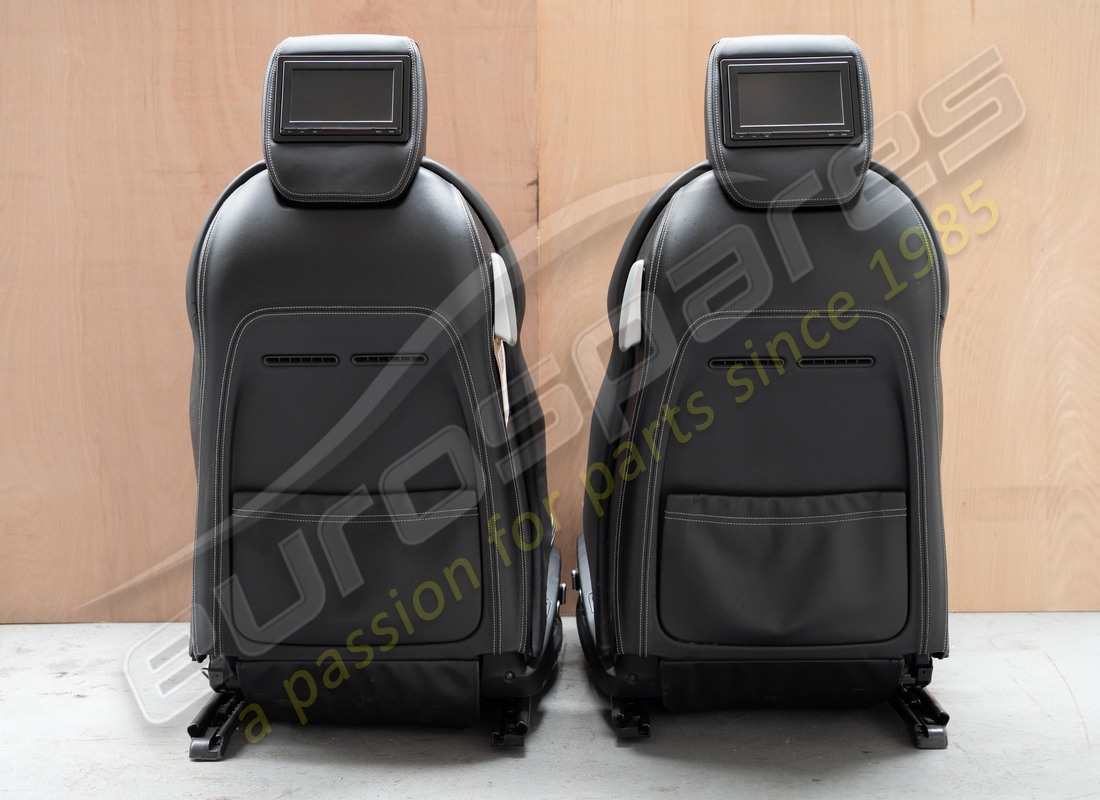 used ferrari complete seat set. part number eap1558688 (16)