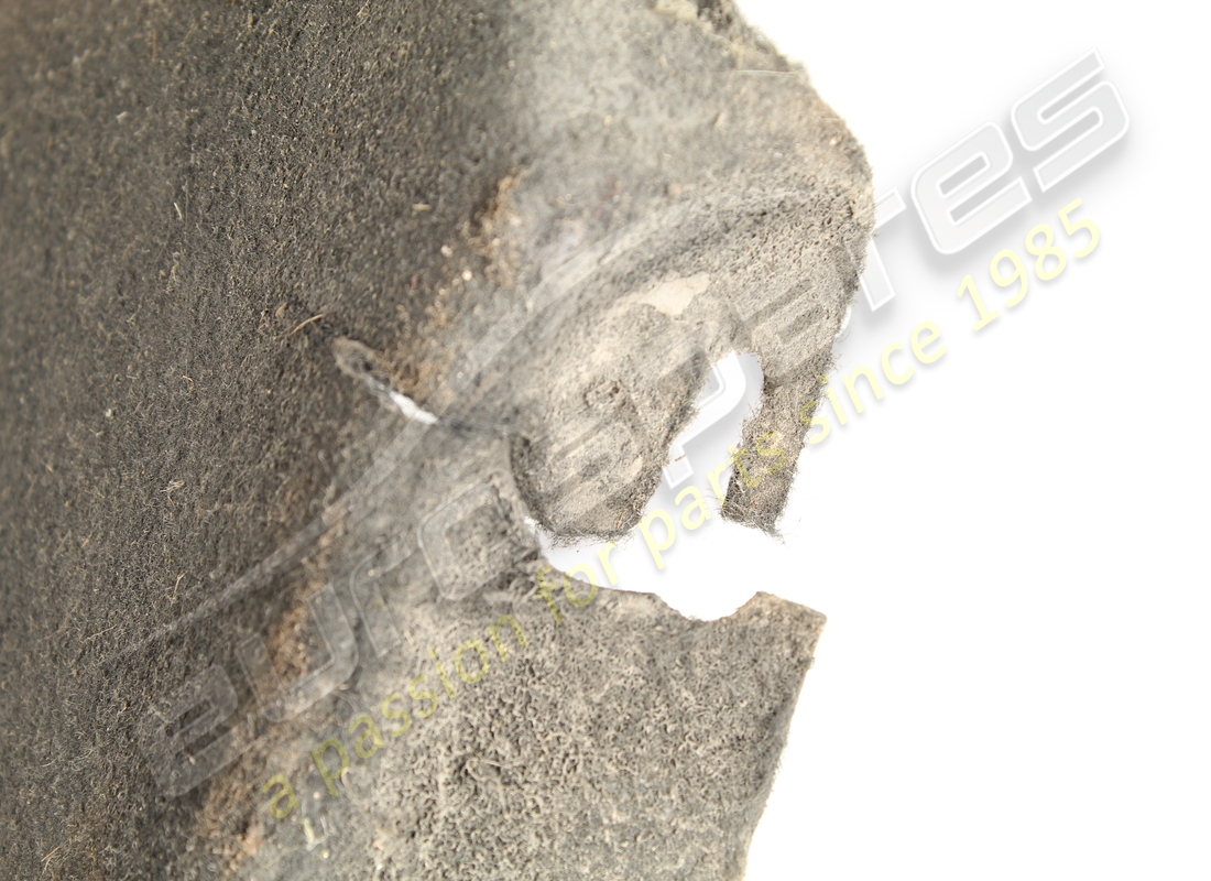 used maserati rh front wheelhouse. part number 81050300 (3)