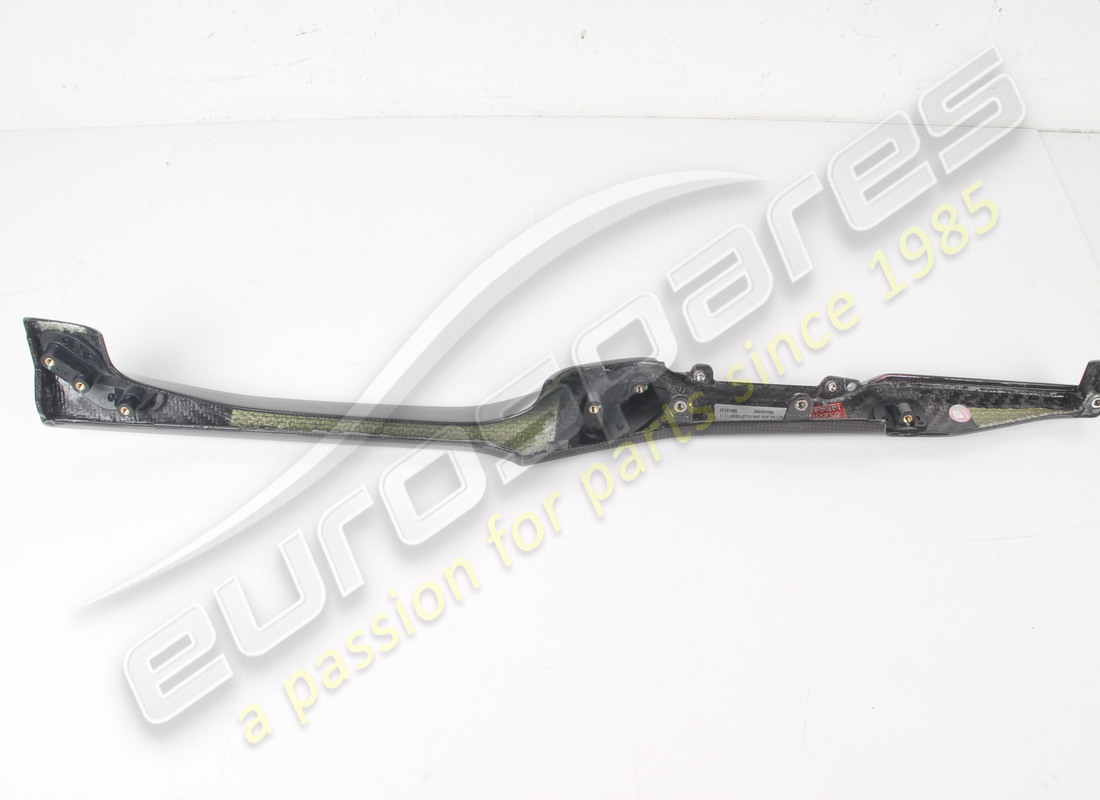 USED FERRARI MOBILETTO ANT. SUP.DX CARBON. PART NUMBER 791066 (4) used ferrari mobiletto ant. sup.dx carbon. part number 791066 (4)