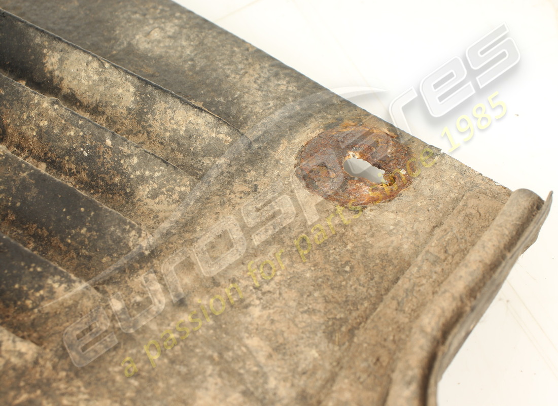 USED FERRARI LH FRONT GRAVEL GUARD. PART NUMBER 62576700 (5) used ferrari lh front gravel guard. part number 62576700 (5)