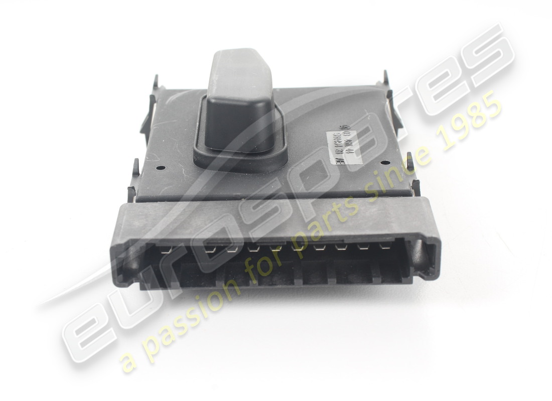 new maserati rh seat switch 6w. part number 670008201 (3)