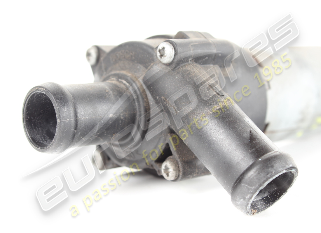 USED LAMBORGHINI WATER CIRCULATING. PART NUMBER 3D0965561D (4) used lamborghini water circulating. part number 3d0965561d (4)