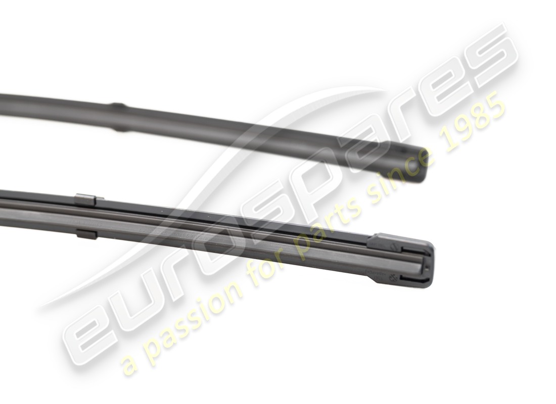 NEW PORSCHE 1 SET: WIPER BLADES. PART NUMBER 992955425CY (2) new porsche 1 set: wiper blades. part number 992955425cy (2)