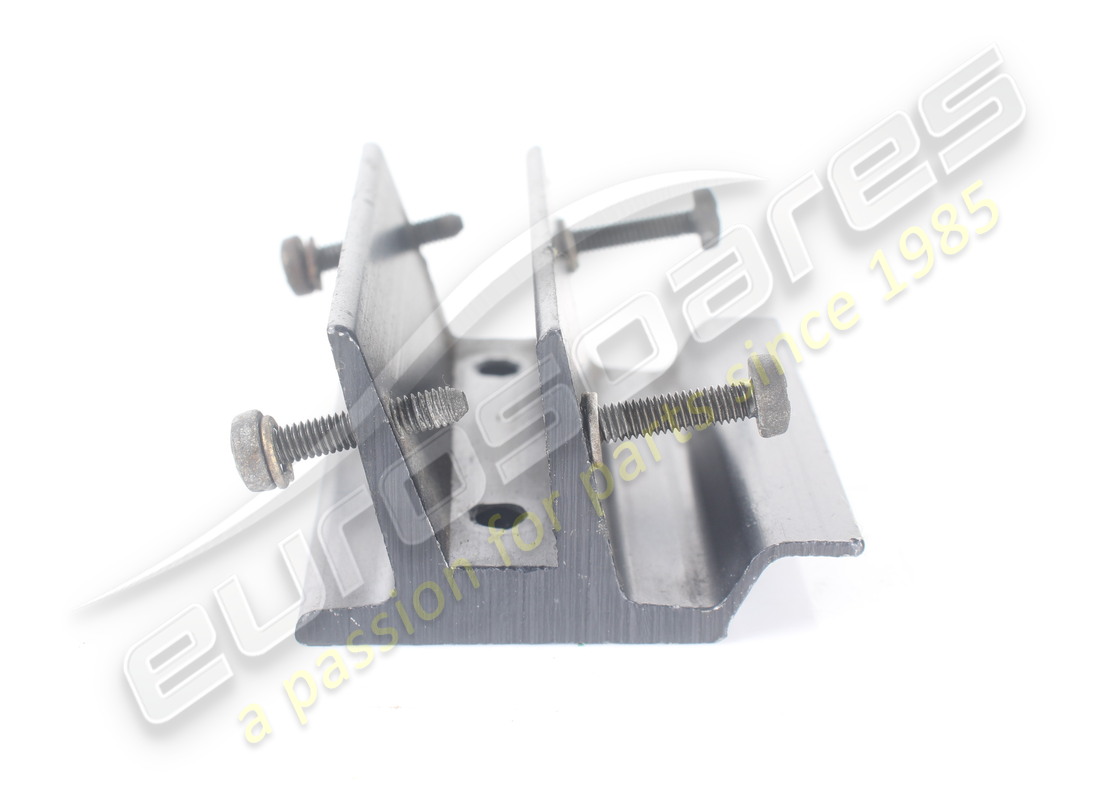 USED MASERATI SUPPORT. PART NUMBER 393250303 (3) used maserati support. part number 393250303 (3)