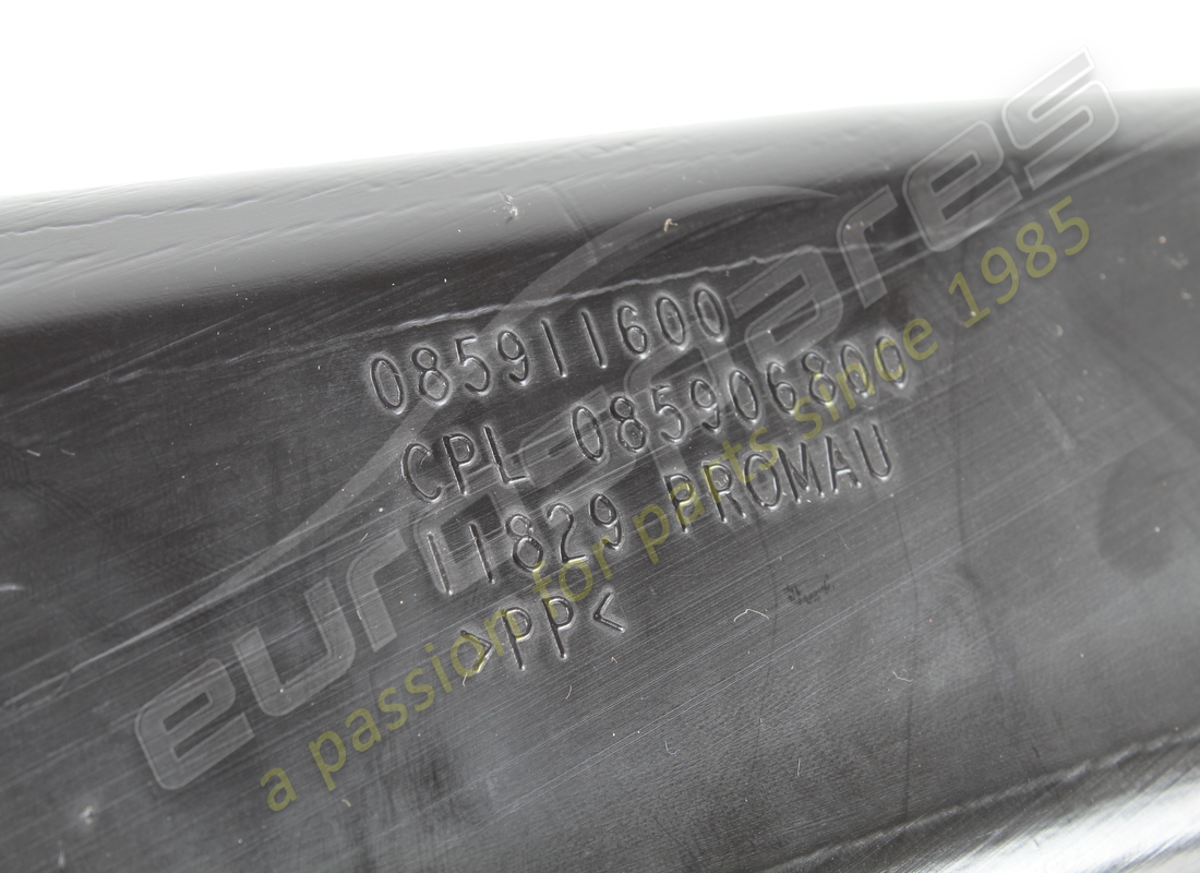used ferrari passenger side air duct. part number 85906800 (4)