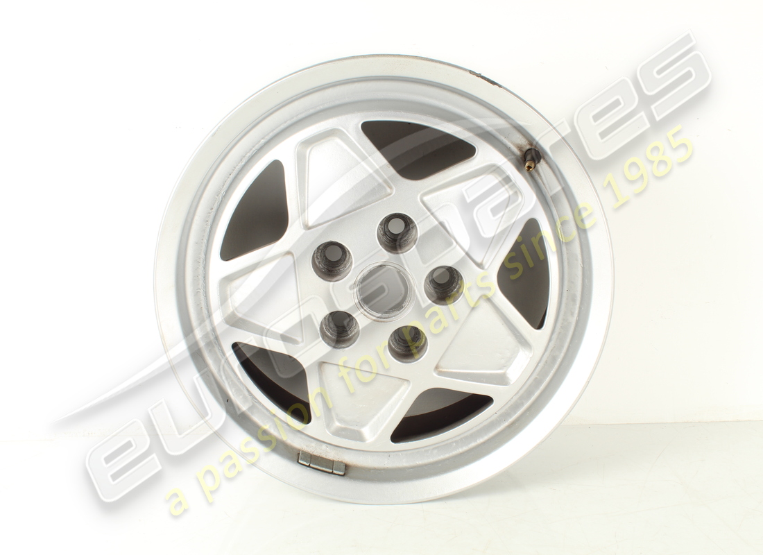 used ferrari road wheel front 3.2 mqv. part number 127465 (1)