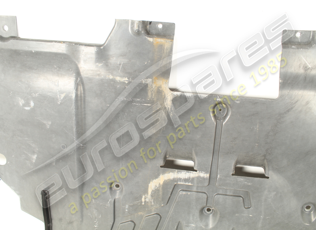 damaged ferrari rear flat undertray section. part number 86574100 (5)