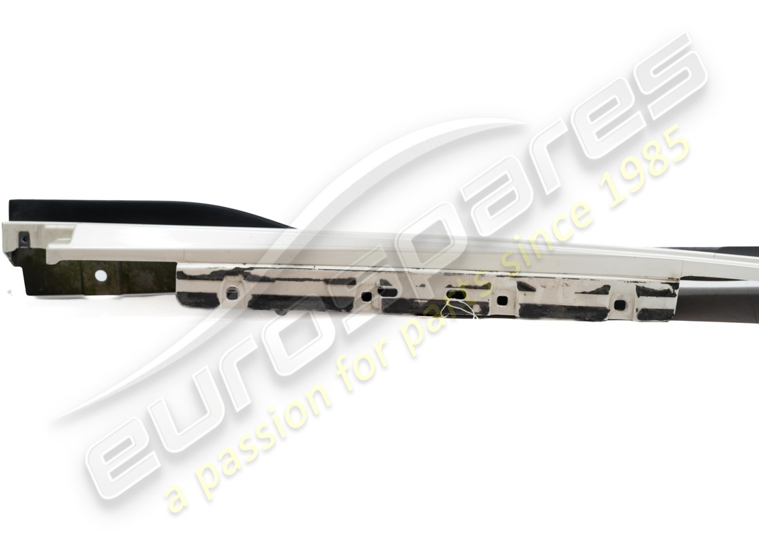 used ferrari complete rh underdoor trim. part number 985861771 (11)