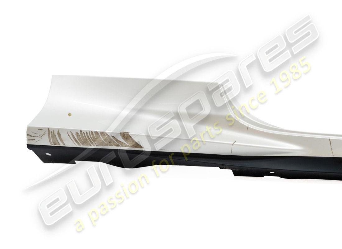 used ferrari complete rh underdoor trim. part number 985861771 (2)