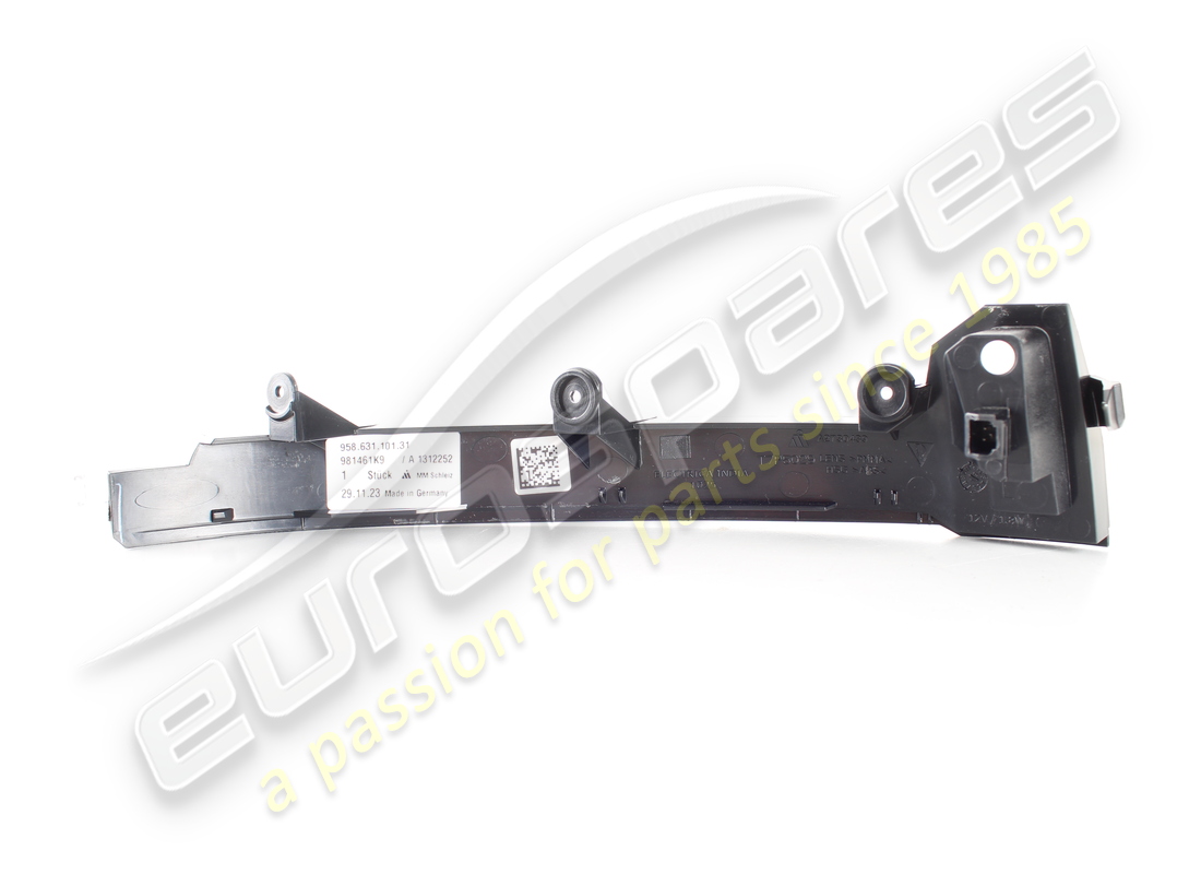 NEW PORSCHE DIRECTION INDICATOR LIGHT LEFT. PART NUMBER 95863110131 (2) new porsche direction indicator light left. part number 95863110131 (2)