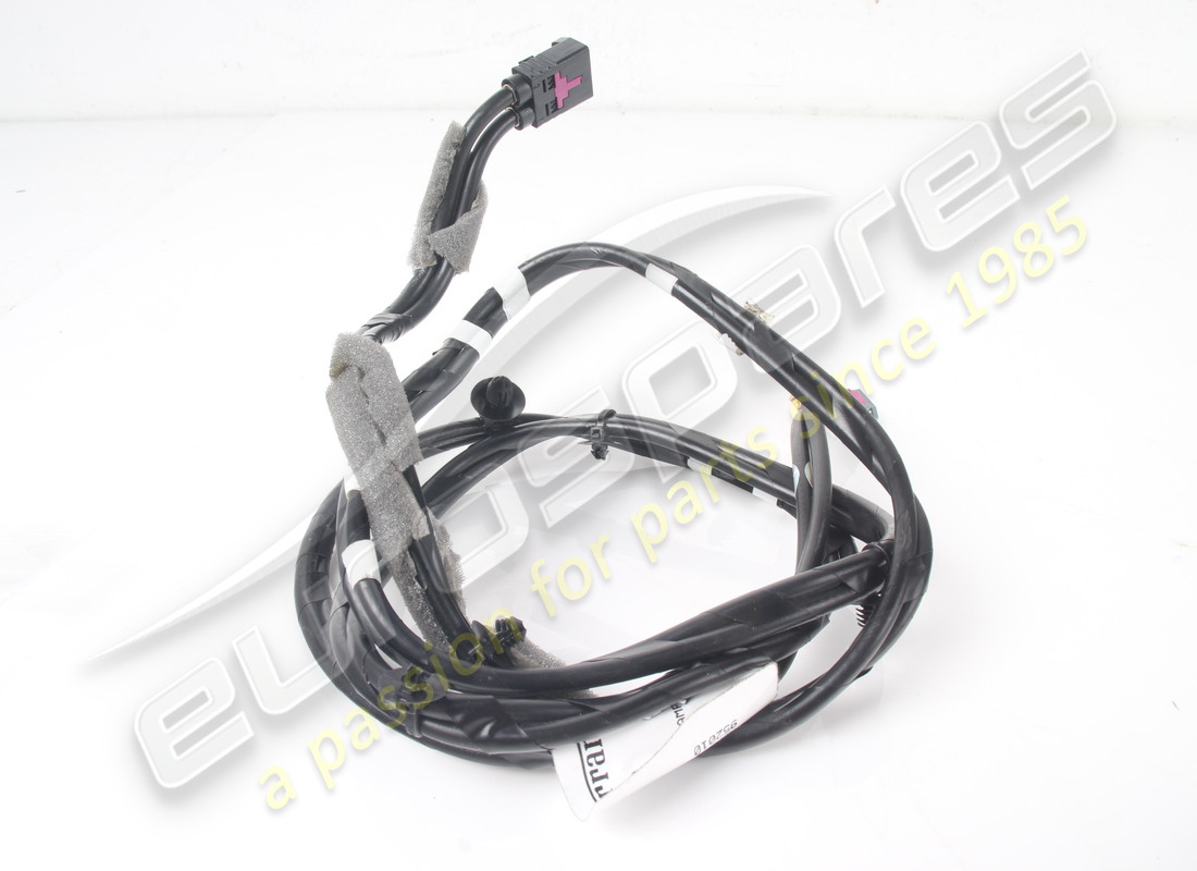 USED FERRARI FM2-DAB2 AMPLIFIER CABLE. PART NUMBER 952010 (4) used ferrari fm2-dab2 amplifier cable. part number 952010 (4)