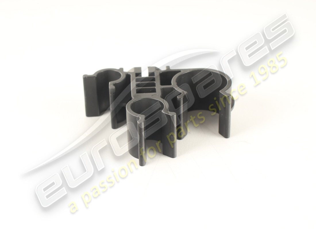NEW PORSCHE LINE HOLDER. PART NUMBER 992201171B (4) new porsche line holder. part number 992201171b (4)