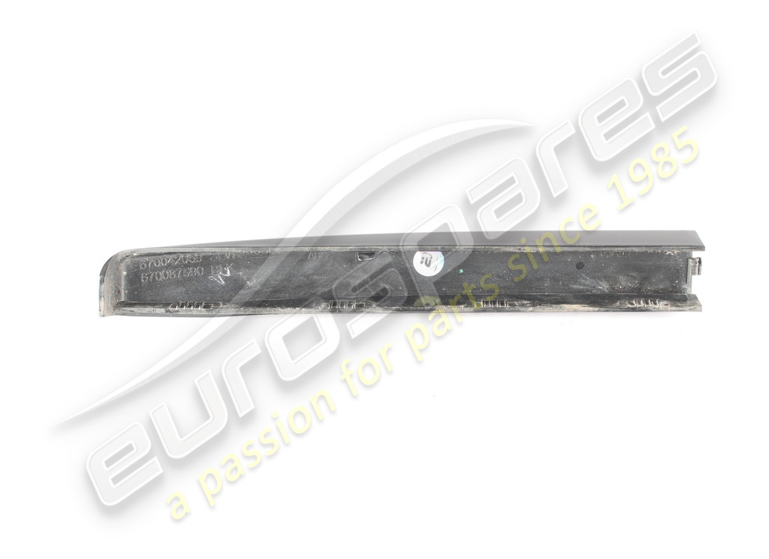 used maserati left rear cover (black). part number 670093077 (2)